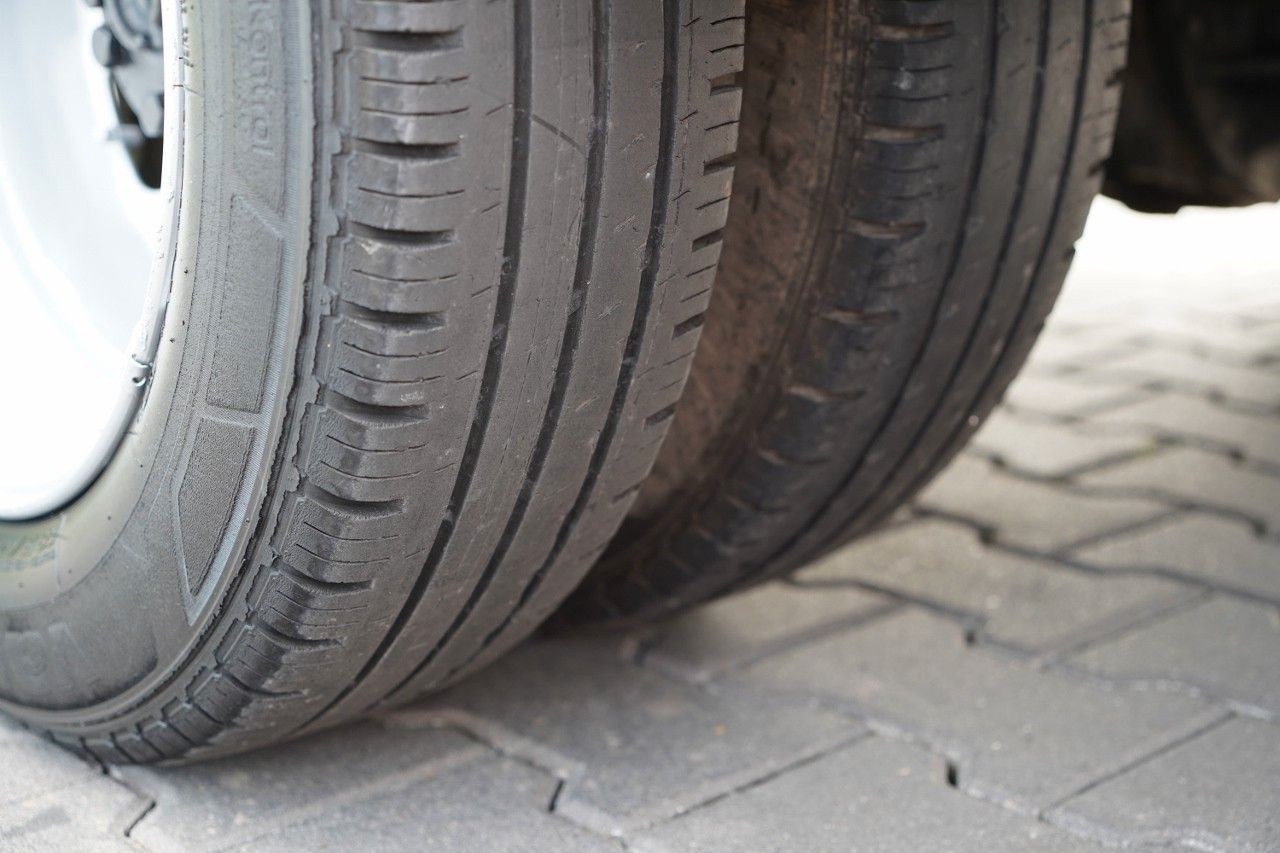 Furgoneta basculante Renault MAXITY / WYWROTKA TYLNOZASYPOWA 2.6 M / BLIŹNIAK: foto 13 Furgoneta basculante Renault MAXITY / WYWROTKA TYLNOZASYPOWA 2.6 M / BLIŹNIAK: foto 13