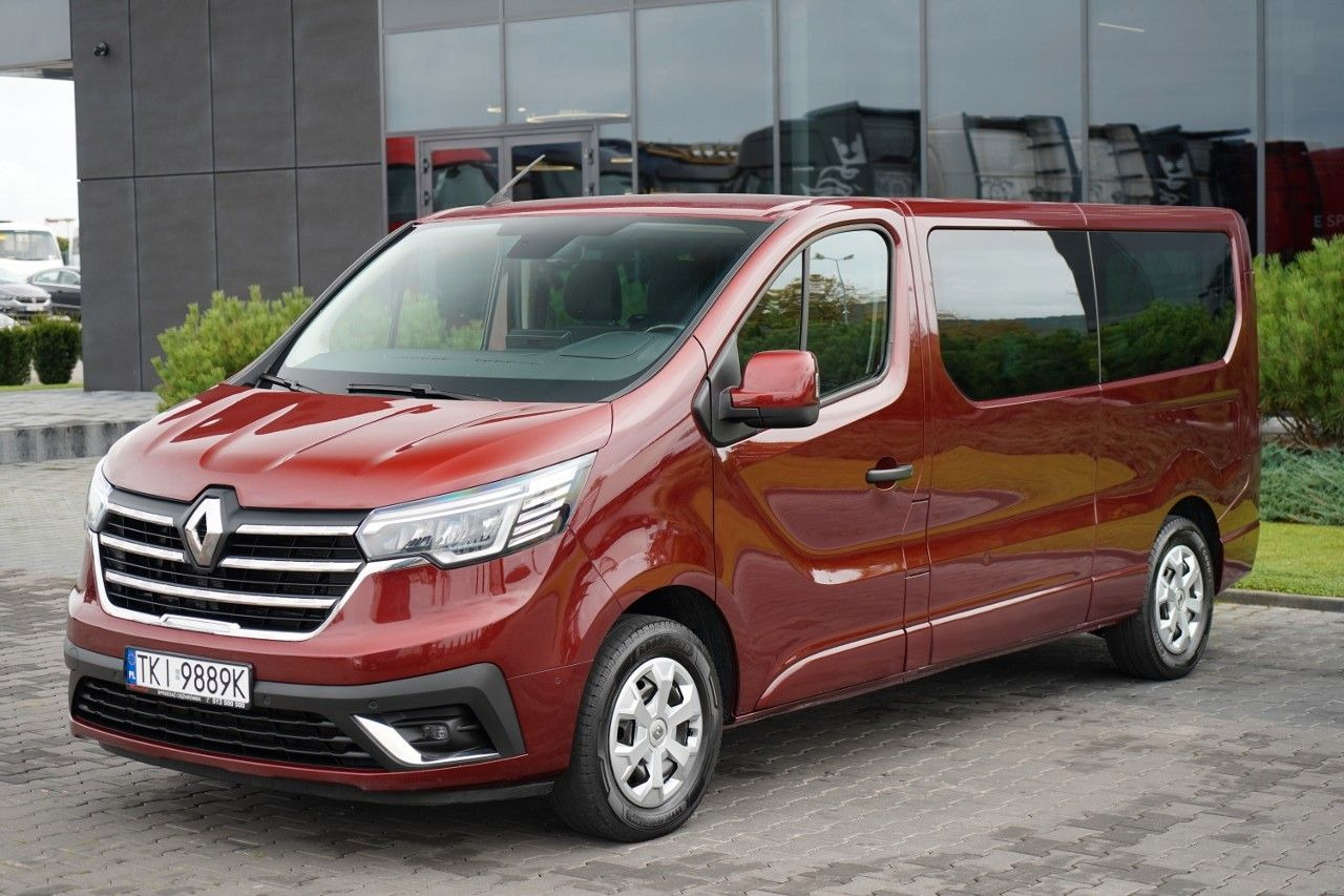 Renault TRAFIC III / BUS / 9 MIEJSC / 2022 ROK / PIERWSZ - Furgoneta de pasajeros: foto 1 Renault TRAFIC III / BUS / 9 MIEJSC / 2022 ROK / PIERWSZ - Furgoneta de pasajeros: foto 1
