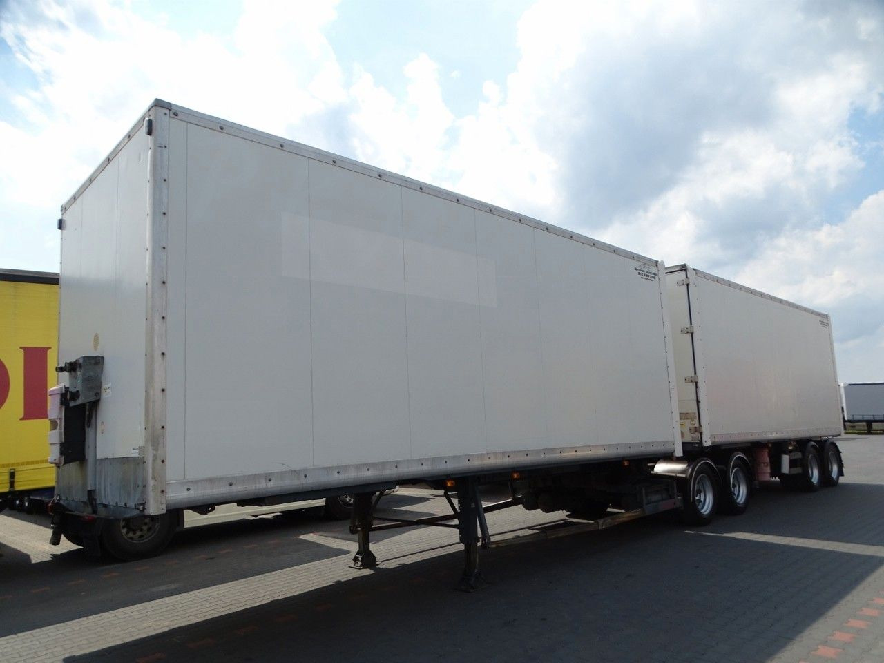 Samro JUMBO VEHICULAR BOX- 7,3 M + 7,3 M/KOFFER TANDEM - Semirremolque caja cerrada: foto 2 Samro JUMBO VEHICULAR BOX- 7,3 M + 7,3 M/KOFFER TANDEM - Semirremolque caja cerrada: foto 2
