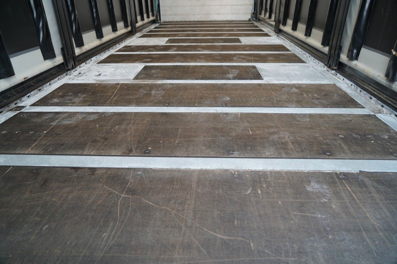 Remolque con toldo Wecon PRZYCZEPA - 7,7 M / TANDEM / PRZEJAZDOWA  / OŚ: foto 21