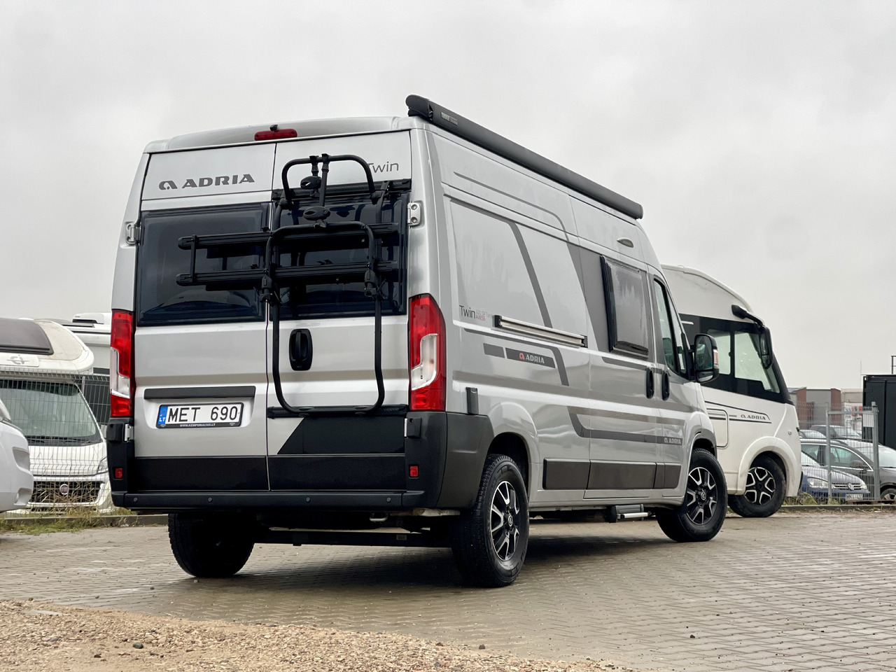 ADRIA Twin axess 600SP Family - Cámper: foto 4 ADRIA Twin axess 600SP Family - Cámper: foto 4