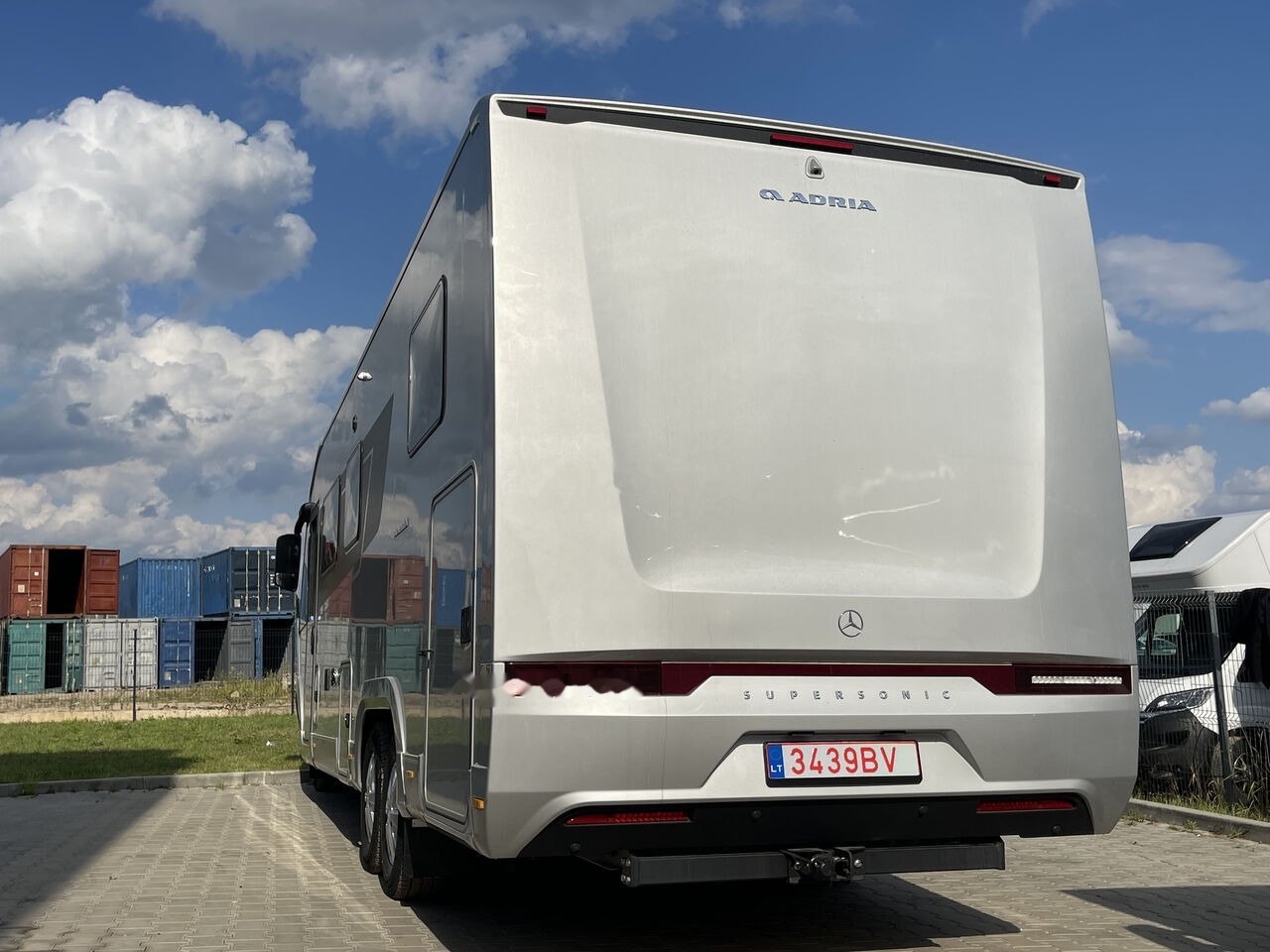 Adria Super Sonic 890LC - Autocaravana integral: foto 4 Adria Super Sonic 890LC - Autocaravana integral: foto 4