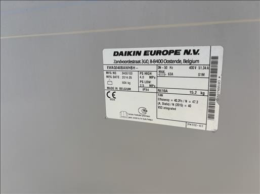 Maquinaria de alimentación Daikin EWAQ040BAWHBH Water chiller: foto 6 Maquinaria de alimentación Daikin EWAQ040BAWHBH Water chiller: foto 6