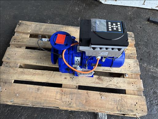 KSB ETB050032200 Volute Casing Pump - Maquinaria de alimentación: foto 2 KSB ETB050032200 Volute Casing Pump - Maquinaria de alimentación: foto 2