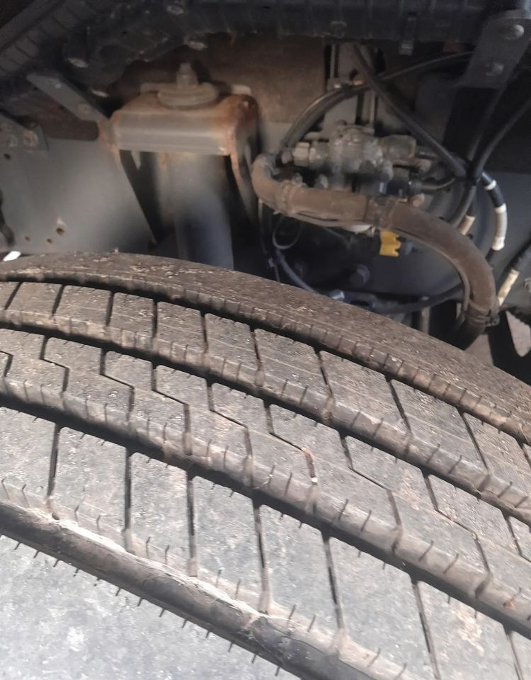 DAF XF 106 450 / BDF RETARDER - Camión chasis: foto 2 DAF XF 106 450 / BDF RETARDER - Camión chasis: foto 2
