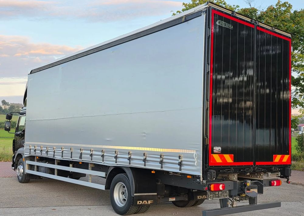 DAF LF 290 / WINDA / 16TON DMC / FIRANKA / SYPIALKA / AUTOMAT / JEDEN WŁAŚCICIE / EURO 6 / 2019 / SPROWADZONY / 20PALET / NISKI PRZEBIEG / DUŻA ŁADOWNOŚĆ / JAK NOWY - Camión lona: foto 4 DAF LF 290 / WINDA / 16TON DMC / FIRANKA / SYPIALKA / AUTOMAT / JEDEN WŁAŚCICIE / EURO 6 / 2019 / SPROWADZONY / 20PALET / NISKI PRZEBIEG / DUŻA ŁADOWNOŚĆ / JAK NOWY - Camión lona: foto 4