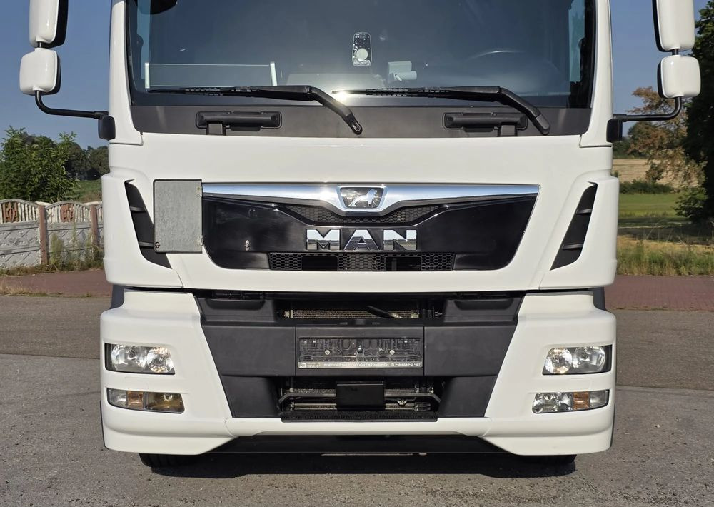 MAN TGM 15.290 / BURTO-FIRANKA / CAŁY NA PODUSZKACH /KLIMA POSTOJOWA / 2018R / NISKI PRZEBIEG / 18 PALET / E6 / JAK NOWY / WINDA / - Camión lona: foto 4 MAN TGM 15.290 / BURTO-FIRANKA / CAŁY NA PODUSZKACH /KLIMA POSTOJOWA / 2018R / NISKI PRZEBIEG / 18 PALET / E6 / JAK NOWY / WINDA / - Camión lona: foto 4