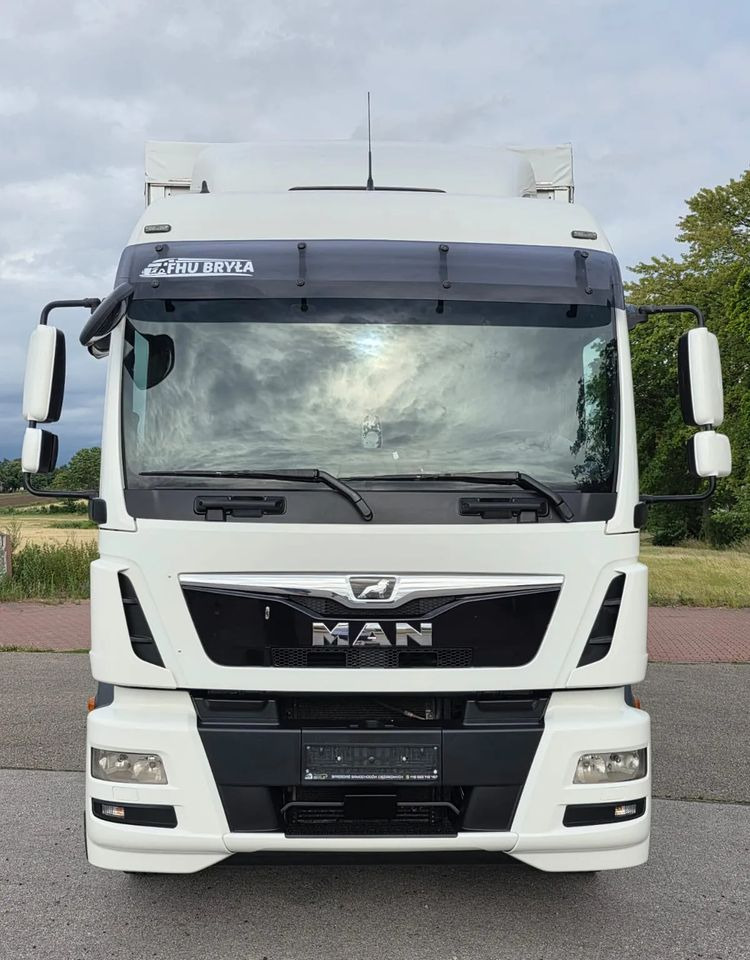 MAN TGM 18.290 / 18.250 /E6 / 22 PALETY / AUTOMAT / ZSUWANY DACH ORAZ BOKI / 9700 ŁADOWNOŚĆ / SERWISOWANY / NISKI PRZEBIEG / WINDA / FIRANKA / SPROWADZONY / 2019 / 335 TYŚ PRZEBIEG / PIERWSZY WŁAŚCIC - Camión lona: foto 3 MAN TGM 18.290 / 18.250 /E6 / 22 PALETY / AUTOMAT / ZSUWANY DACH ORAZ BOKI / 9700 ŁADOWNOŚĆ / SERWISOWANY / NISKI PRZEBIEG / WINDA / FIRANKA / SPROWADZONY / 2019 / 335 TYŚ PRZEBIEG / PIERWSZY WŁAŚCIC - Camión lona: foto 3