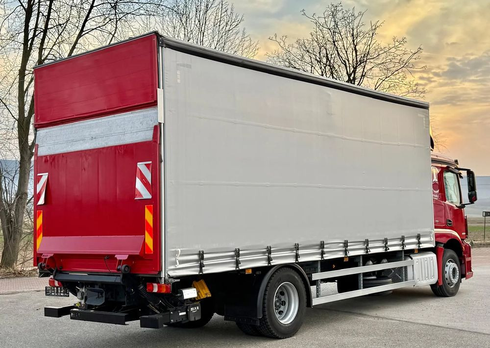 Mercedes-Benz ACTROS 1830/1827/1832/FIRANKA/WINDA/18 EUROPALET/AUTOMAT/Z NIEMIEC/2017/DUŻA ŁADOWNOŚĆ - Camión lona: foto 3 Mercedes-Benz ACTROS 1830/1827/1832/FIRANKA/WINDA/18 EUROPALET/AUTOMAT/Z NIEMIEC/2017/DUŻA ŁADOWNOŚĆ - Camión lona: foto 3