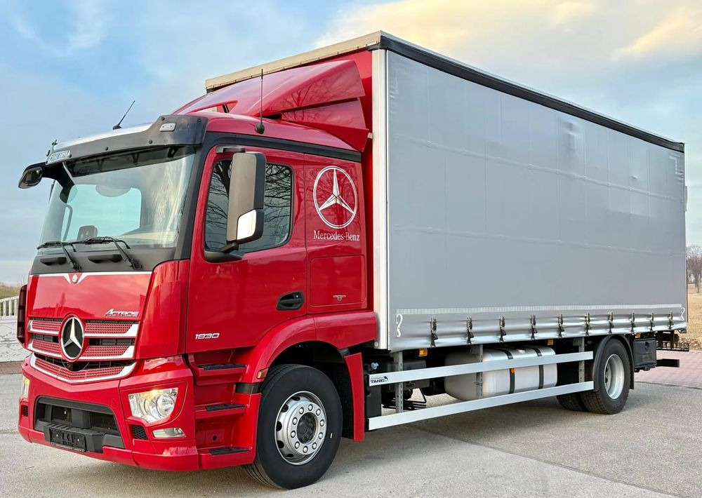 Mercedes-Benz ACTROS 1830/1827/1832/FIRANKA/WINDA/18 EUROPALET/AUTOMAT/Z NIEMIEC/2017/DUŻA ŁADOWNOŚĆ - Camión lona: foto 1 Mercedes-Benz ACTROS 1830/1827/1832/FIRANKA/WINDA/18 EUROPALET/AUTOMAT/Z NIEMIEC/2017/DUŻA ŁADOWNOŚĆ - Camión lona: foto 1