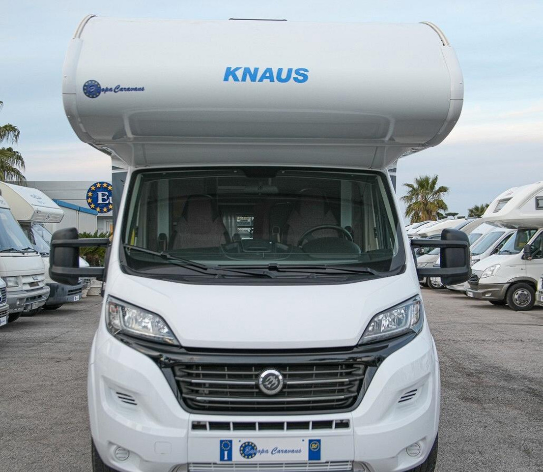 Knaus LIVE TRAVELLER 600 - Autocaravana capuchina: foto 1 Knaus LIVE TRAVELLER 600 - Autocaravana capuchina: foto 1