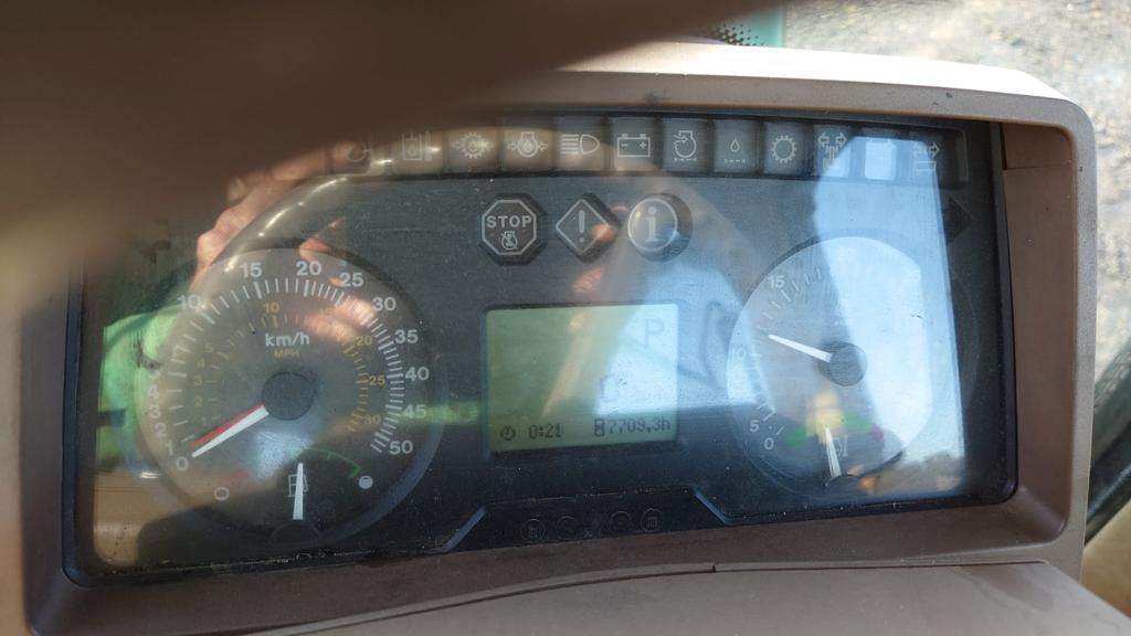 Maquinaria agrícola JOHN DEERE 6520: foto 13 Maquinaria agrícola JOHN DEERE 6520: foto 13