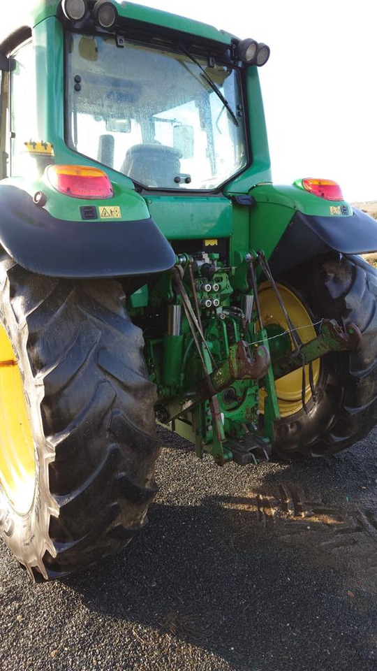 Maquinaria agrícola JOHN DEERE 6520: foto 8 Maquinaria agrícola JOHN DEERE 6520: foto 8