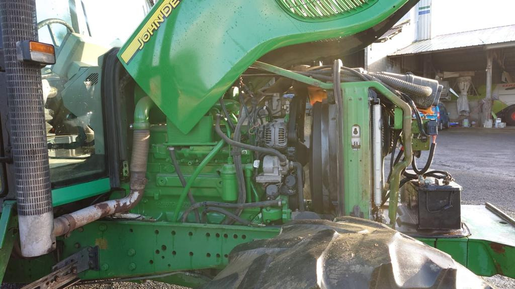 Maquinaria agrícola JOHN DEERE 6520: foto 10 Maquinaria agrícola JOHN DEERE 6520: foto 10