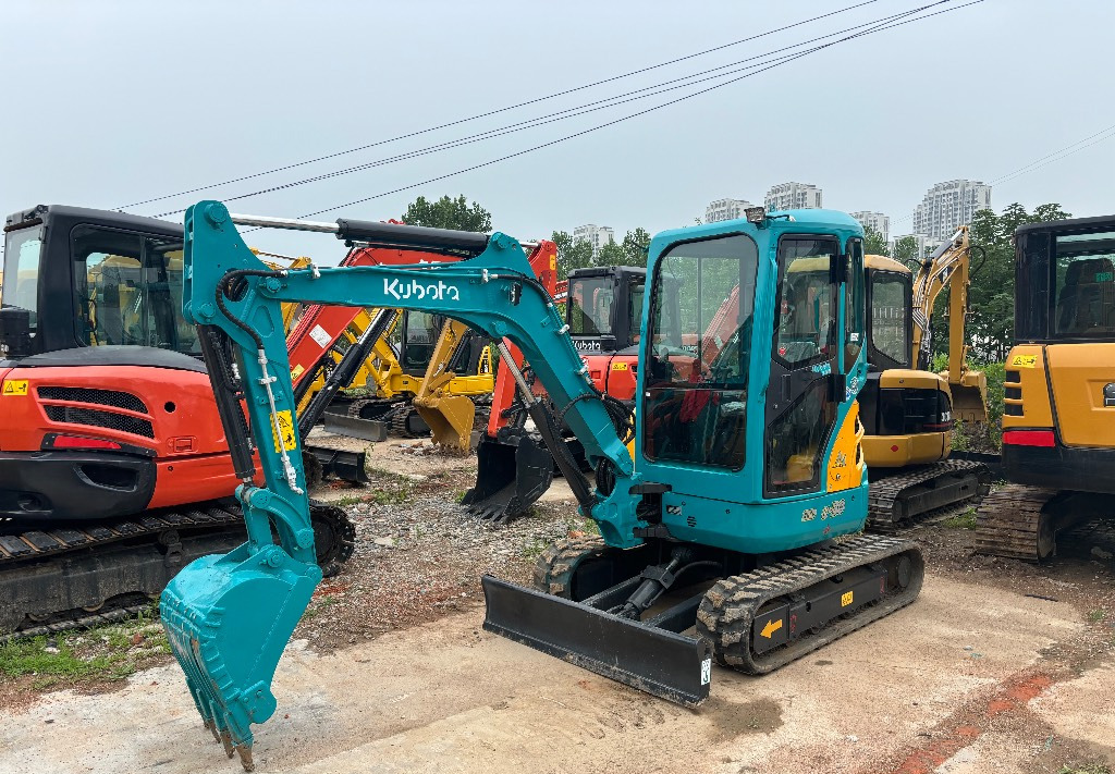 KUBOTA U30 - Miniexcavadora: foto 3 KUBOTA U30 - Miniexcavadora: foto 3