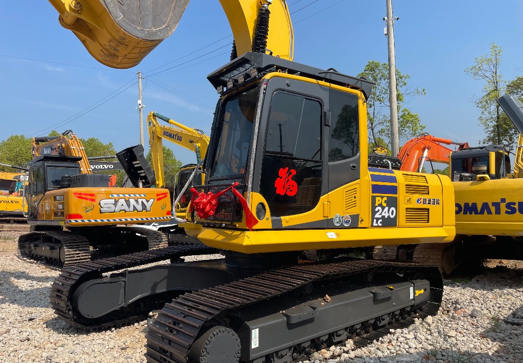 Komatsu PC 240 PC220 PC240-8 - Excavadora de cadenas: foto 2 Komatsu PC 240 PC220 PC240-8 - Excavadora de cadenas: foto 2
