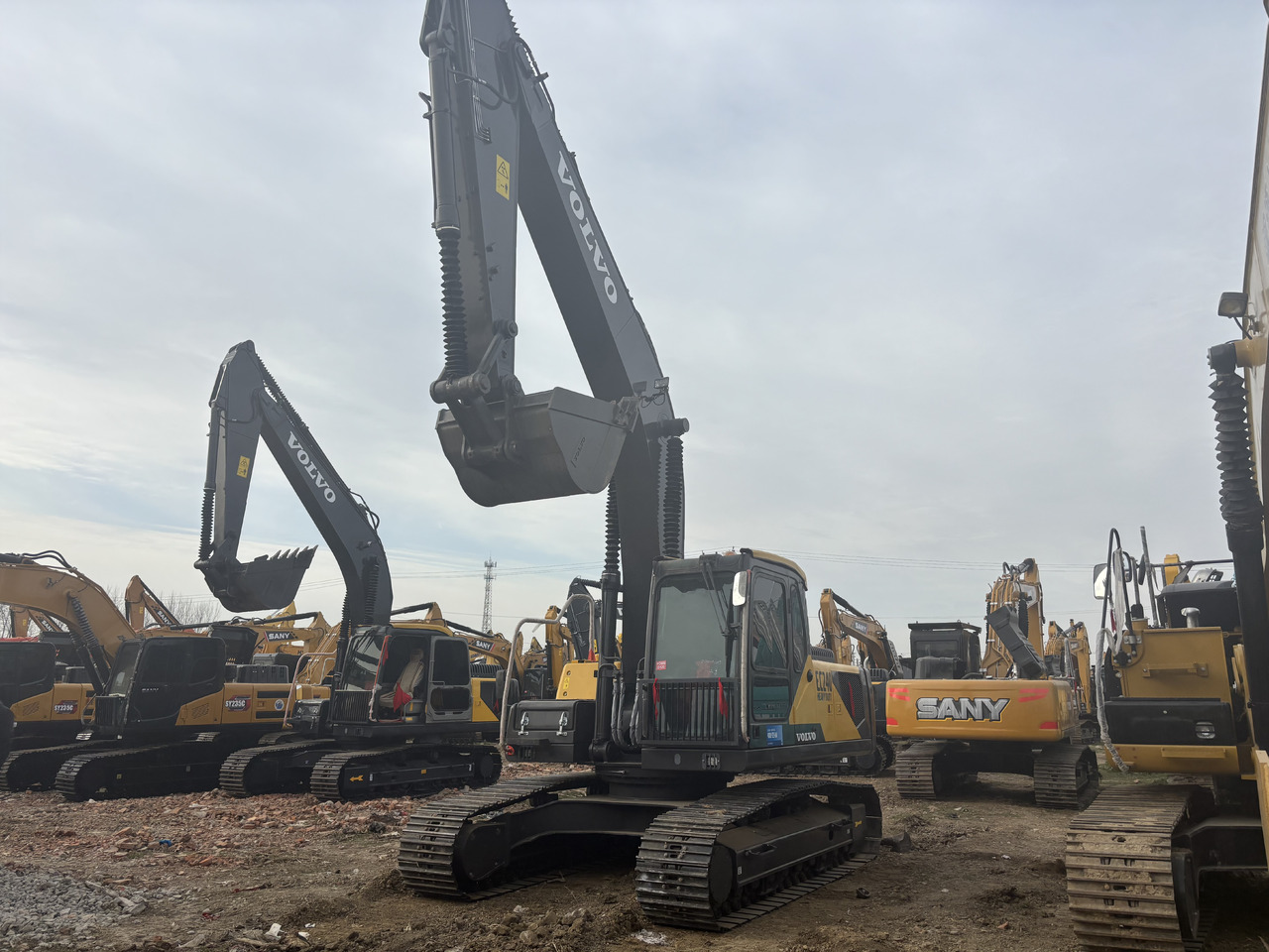 Excavadora de cadenas Volvo EC 240: foto 7