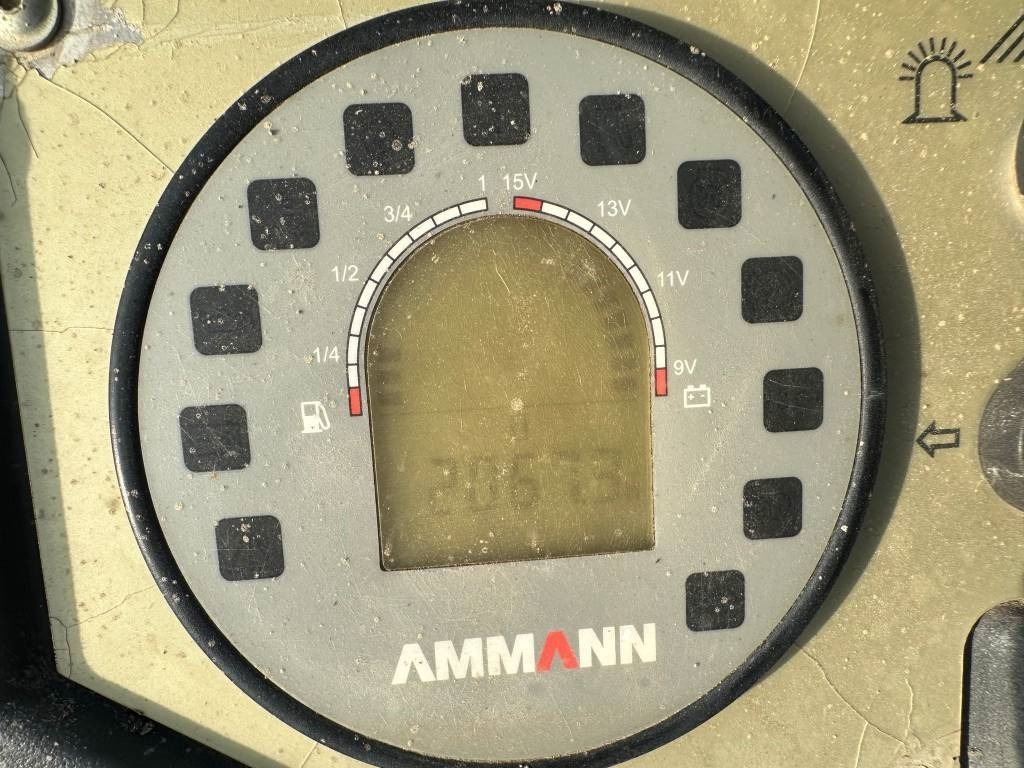 Apisonadora de asfalto Ammann ARX 26: foto 9