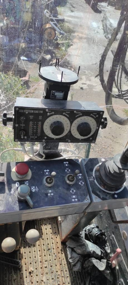 Perforadora Atlas Copco ROC 812: foto 6