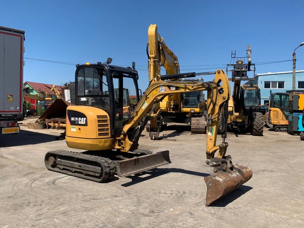 CAT 302.7 CR - Miniexcavadora: foto 2 CAT 302.7 CR - Miniexcavadora: foto 2