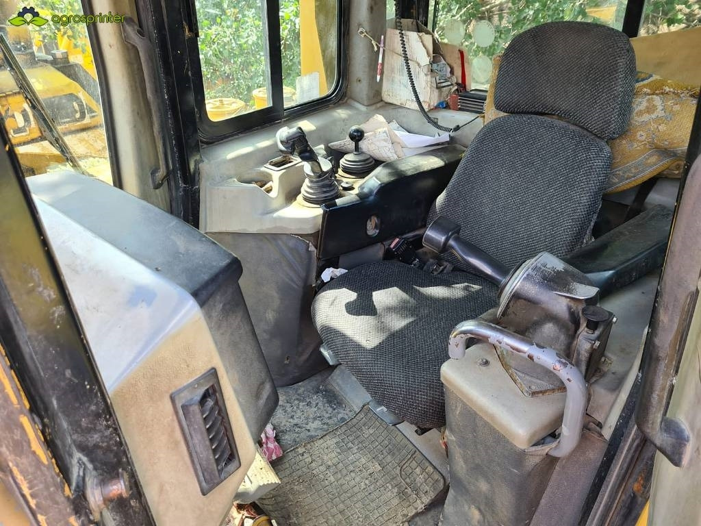 Bulldozer CAT D 6 R XL: foto 7 Bulldozer CAT D 6 R XL: foto 7