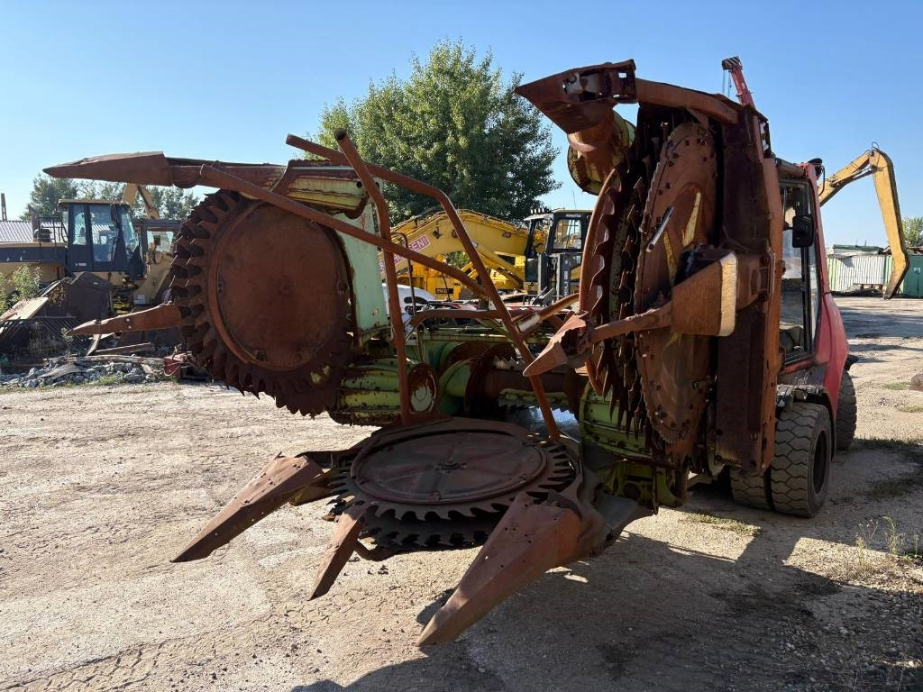 Claas RU 450 - Cosechadora de forraje: foto 2 Claas RU 450 - Cosechadora de forraje: foto 2