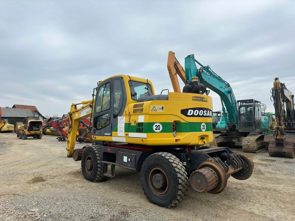 Doosan DX 160 WR - Excavadora de ruedas: foto 2 Doosan DX 160 WR - Excavadora de ruedas: foto 2