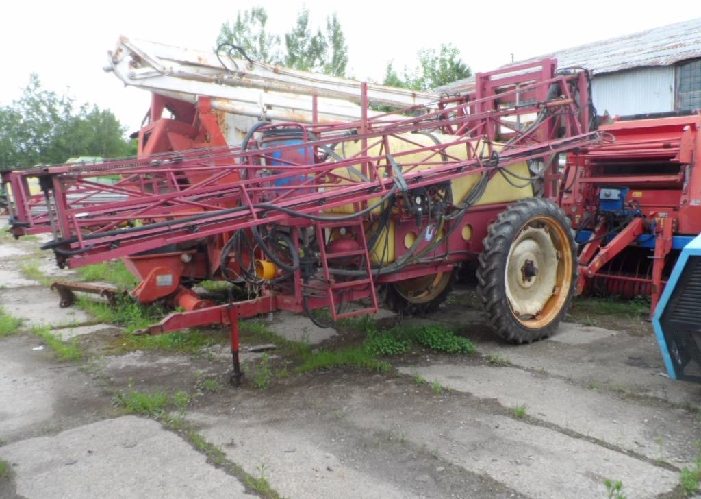 Hardi TZ2500 - Pulverizador arrastrado: foto 1 Hardi TZ2500 - Pulverizador arrastrado: foto 1