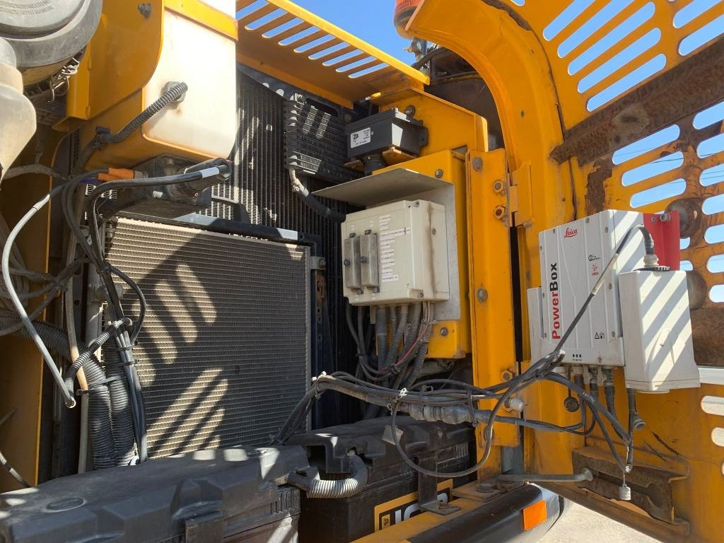 Excavadora de ruedas JCB JS 145 W+Engcon Rototilt+Sistem Laser 2D Leica Ico: foto 12