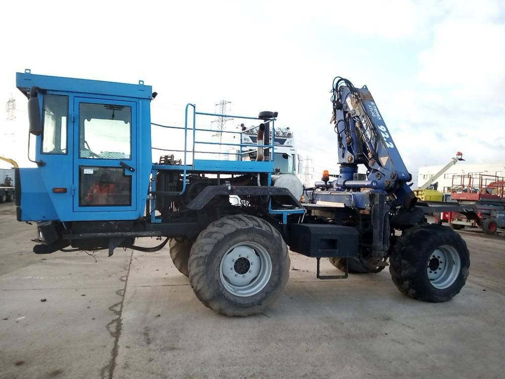 Mercedes-Benz Unimog - Camión grúa: foto 2 Mercedes-Benz Unimog - Camión grúa: foto 2