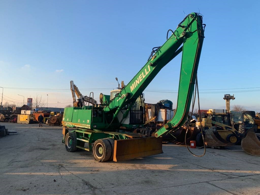 Minelli CM210 - Excavadora de ruedas: foto 4 Minelli CM210 - Excavadora de ruedas: foto 4