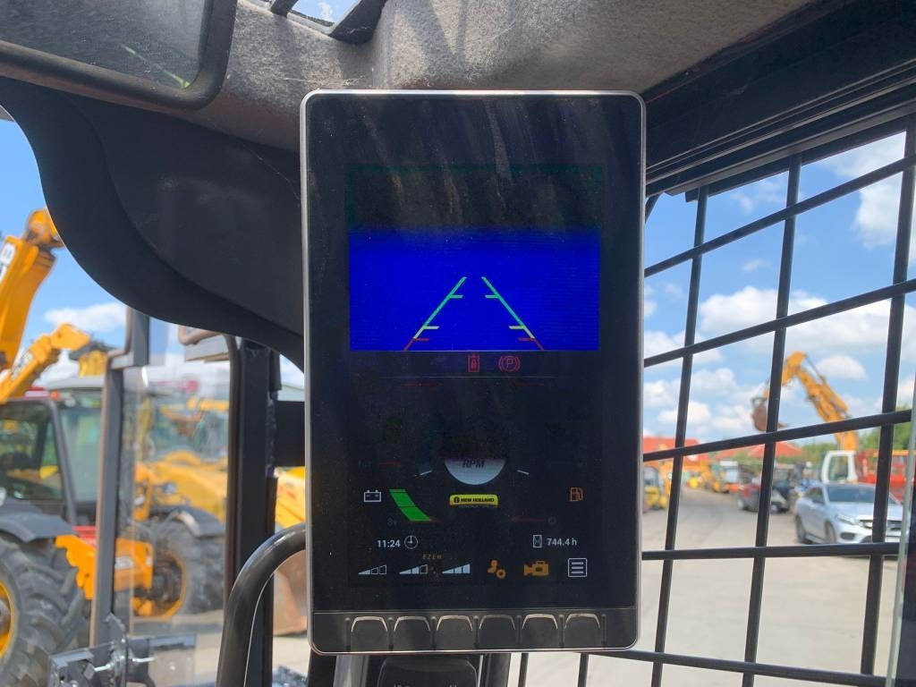 Minicargadora New Holland C327: foto 12