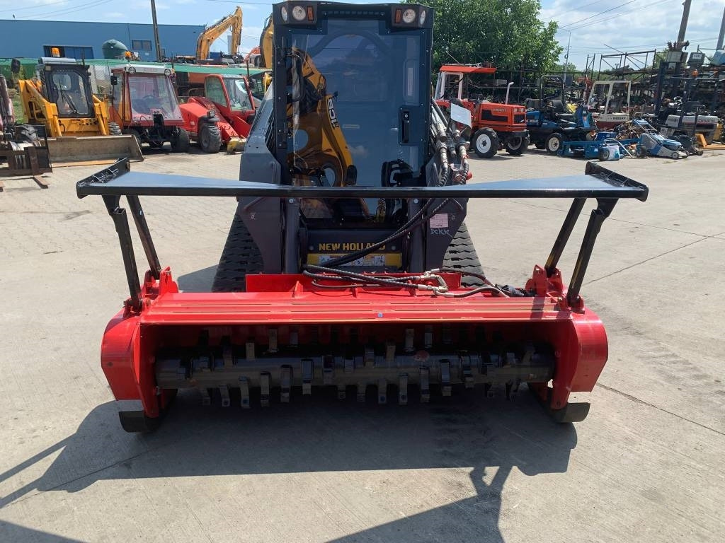 Minicargadora New Holland C327: foto 7