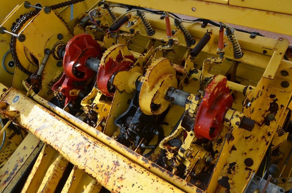 New Holland D1000 - Empacadora de pacas cuadradas: foto 5 New Holland D1000 - Empacadora de pacas cuadradas: foto 5