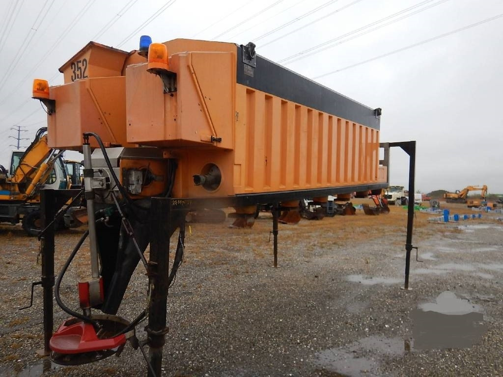 Sararita Schmitz DIC PHB - Esparcidor de sal: foto 2 Sararita Schmitz DIC PHB - Esparcidor de sal: foto 2