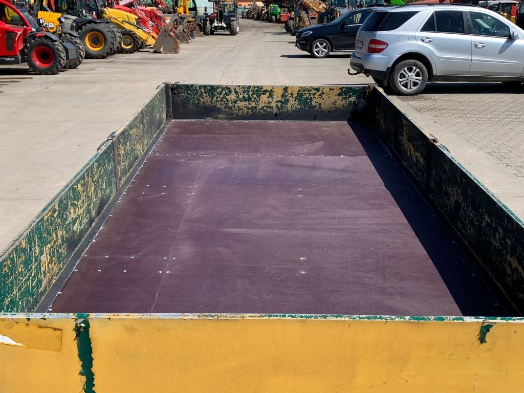 Remolque de coche Saris P2000: foto 7 Remolque de coche Saris P2000: foto 7