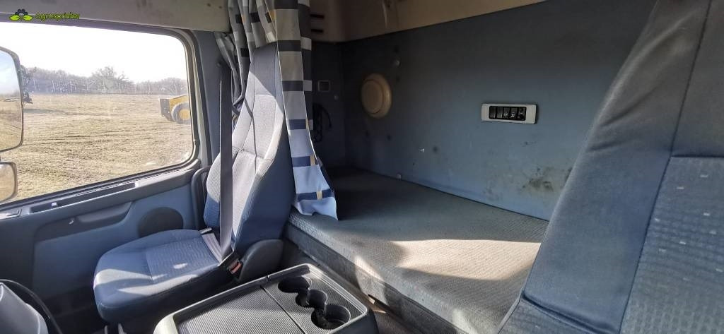 Camión volquete Volvo FM12 420: foto 6