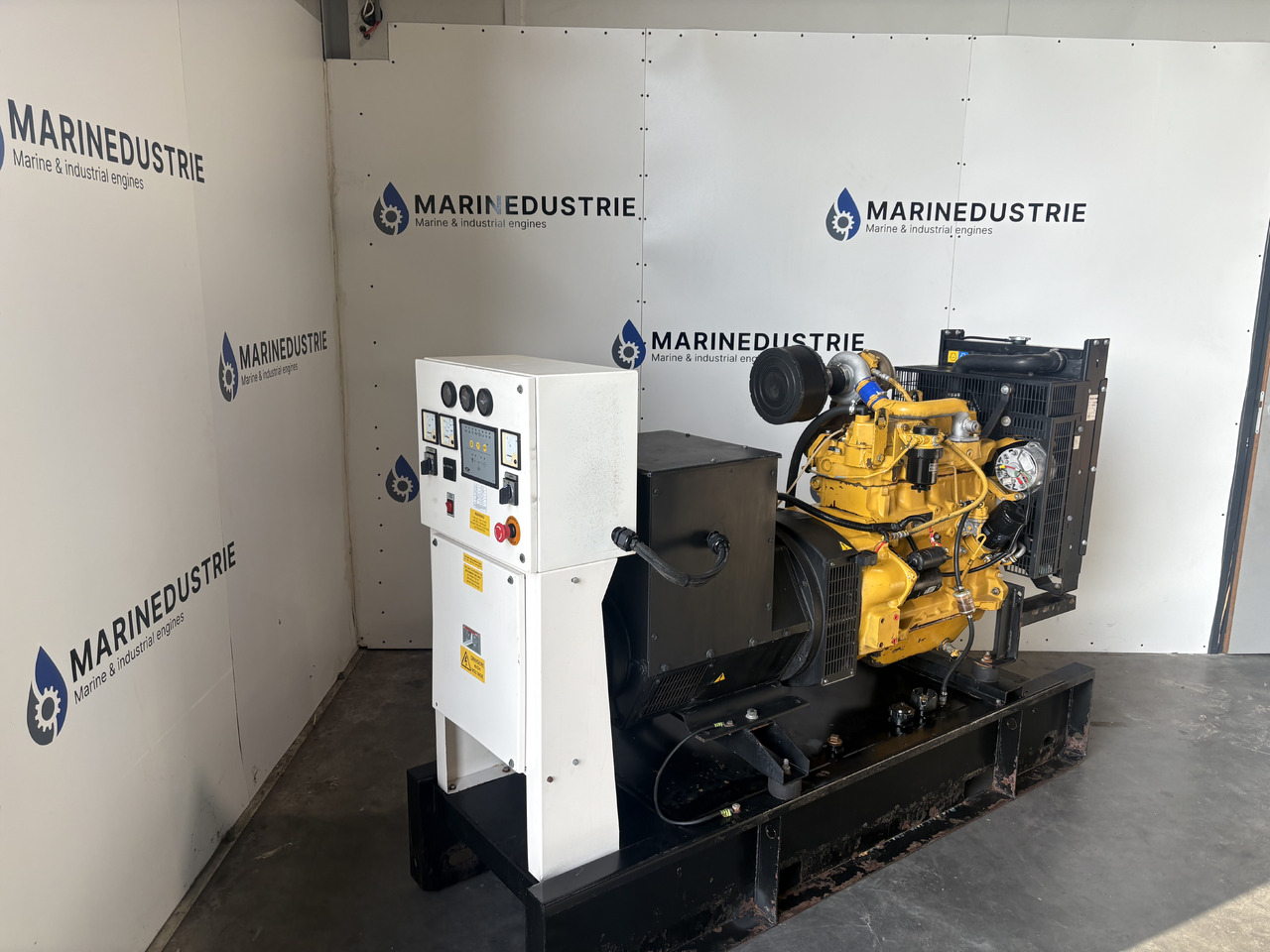 John Deere John Deere 4039TF009 65KVA Stamford - Motor para Maquinaria industrial: foto 3 John Deere John Deere 4039TF009 65KVA Stamford - Motor para Maquinaria industrial: foto 3