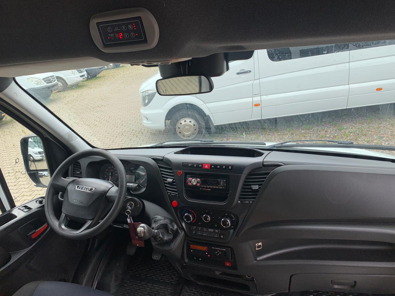 Autocar Iveco Daily- 21 Miejsc: foto 10
