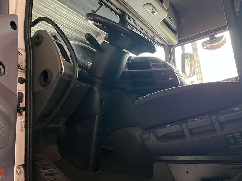 DAF 106.460PS SC SZM - Cabeza tractora: foto 5 DAF 106.460PS SC SZM - Cabeza tractora: foto 5