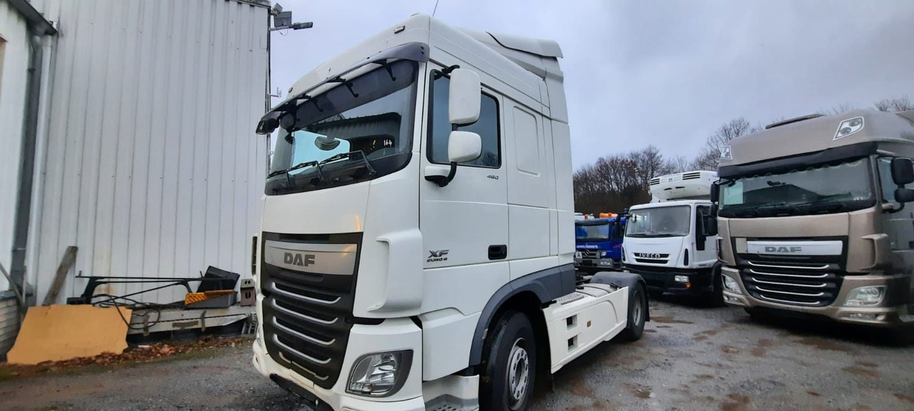 DAF XF106- 460 Space Cap Vollaustt.Top Top Zus - Cabeza tractora: foto 2 DAF XF106- 460 Space Cap Vollaustt.Top Top Zus - Cabeza tractora: foto 2