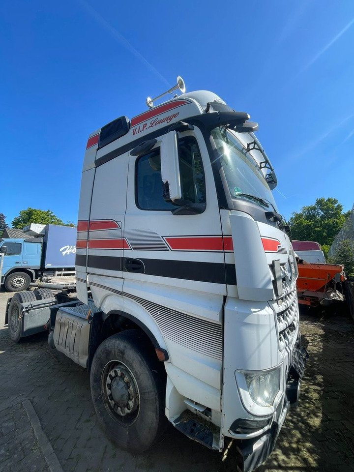 Mercedes-Benz 1845MP4 HD 4x4 - Cabeza tractora: foto 2 Mercedes-Benz 1845MP4 HD 4x4 - Cabeza tractora: foto 2