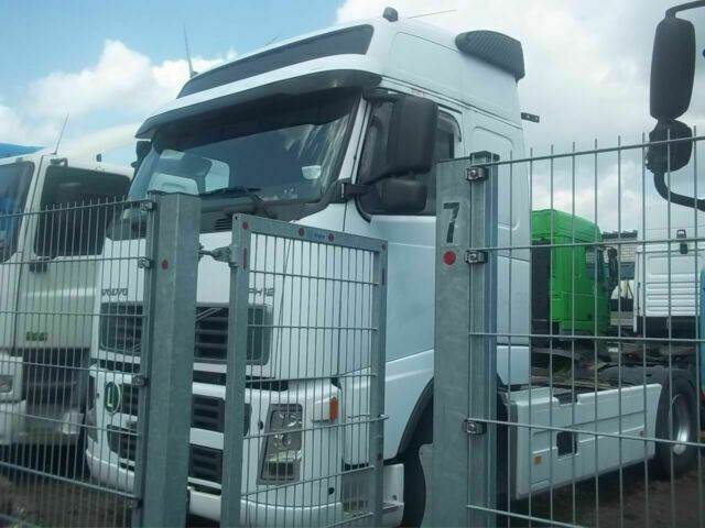 Volvo FH12-420 Globelt. VEB Klima Kipphydraulik - Cabeza tractora: foto 3 Volvo FH12-420 Globelt. VEB Klima Kipphydraulik - Cabeza tractora: foto 3