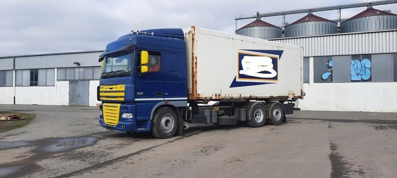 DAF XF 105-460 BDF SSC 1-Hand - Camión caja cerrada: foto 1 DAF XF 105-460 BDF SSC 1-Hand - Camión caja cerrada: foto 1