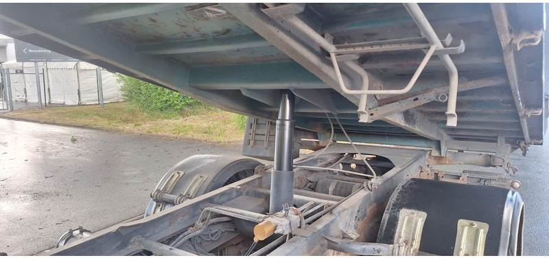 Camión volquete Iveco Kipper ML 100 E 80: foto 9