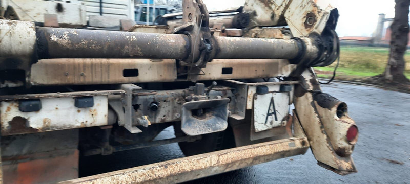 Camión portacontenedor de cadenas MAN M38: foto 7