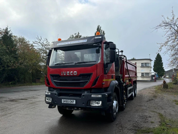 2016 Iveco Trakker Tipper/Grab Truck EKF - Camión volquete: foto 1 2016 Iveco Trakker Tipper/Grab Truck EKF - Camión volquete: foto 1