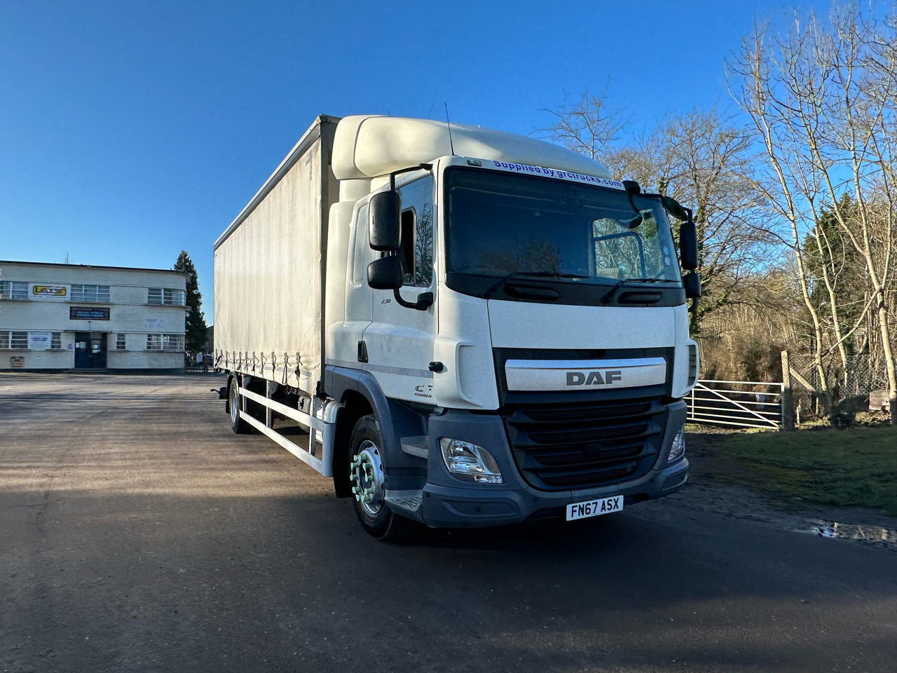 2017 DAF CF 230 Curtainsider Truck - Camión lona: foto 2 2017 DAF CF 230 Curtainsider Truck - Camión lona: foto 2