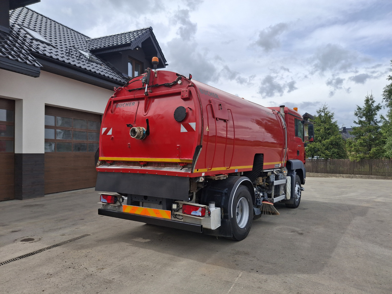 MAN TGS 18.320 Zamiatarka Kehrmaschine BUCHER 2 Motoren Karcher Szczotki L/R - Barredora vial: foto 5 MAN TGS 18.320 Zamiatarka Kehrmaschine BUCHER 2 Motoren Karcher Szczotki L/R - Barredora vial: foto 5