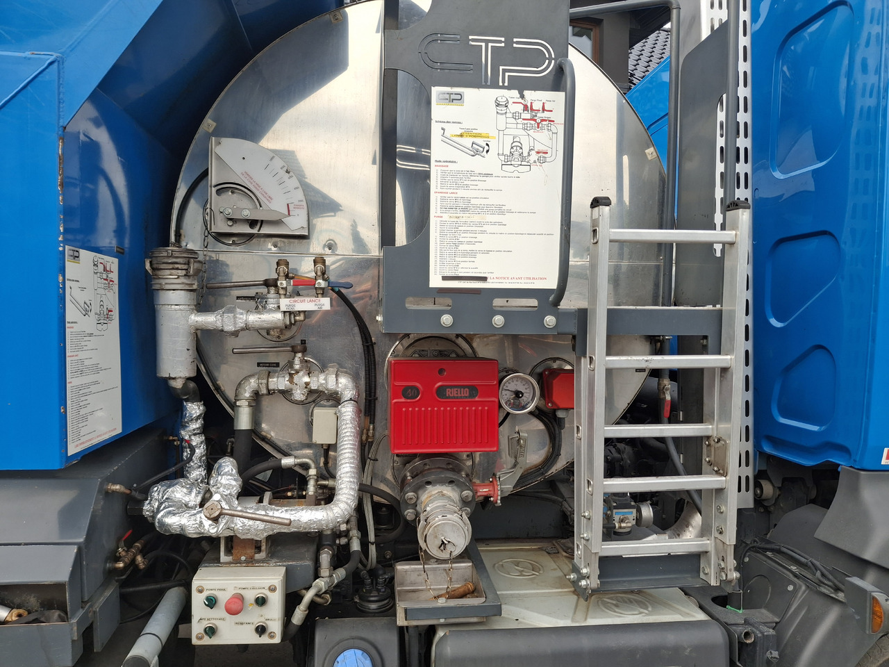 Distribuidor de asfalto Renault D16: foto 14